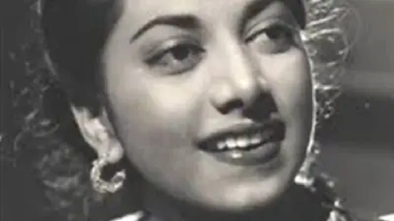 भारतीय चित्रपटसृष्टीत अनेक कलाकारांनी आपल्या अभिनयाच्या जोरावर इंडस्ट्रीमध्ये वेगळी छाप सोडली आहे. काळाच्या ओघात अनेक चेहरे विस्मरणात गेले असले तरी काही व्यक्तिमत्त्वे आपल्या कलाकृतींमुळे आजही प्रेक्षकांच्या मनात जिवंत आहेत.