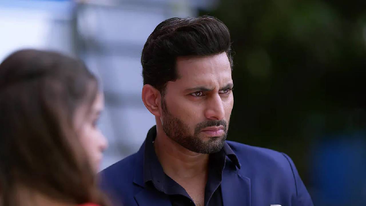 झी मराठी वाहिनीवरील 'सनई चौघडे' ही मालिका पहिल्याच भागापासून प्रेक्षकांच्या मनात घर करत आहे. लालबाग परळमधील हे मध्यमवर्गीय कुटुंब लोकांना भावत आहे. म्हणूनच मालिका सुरू होताच पहिल्याच आठवड्यात टॉप 10 मालिकांच्या यादीत 'सनई चौघडे'नं स्थान मिळवलं. आता या मालिकेच्या कथानकात अत्यंत रंजक ट्विस्ट पहायला मिळणार आहे.