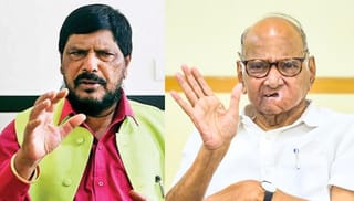 शरद पवारांना रामदास आठवलेंची सर्वात मोठी ऑफर, म्हणाले काँग्रेसमध्ये विलीन होण्यापेक्षा…