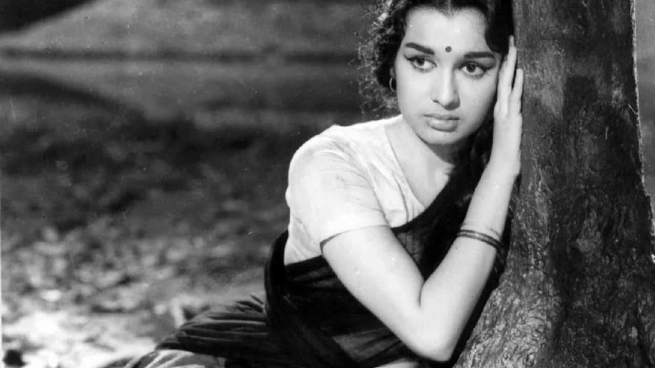 59 रोमँटिक गाणं, जे ऐकताच मनाला मिळतो खास सुकून, आजही तितकच लोकप्रिय