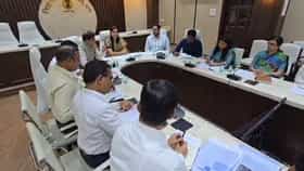 बेकायदा गौण खनिज उपसणाऱ्यांसाठी ‘कारवाईचा खड्डा’.