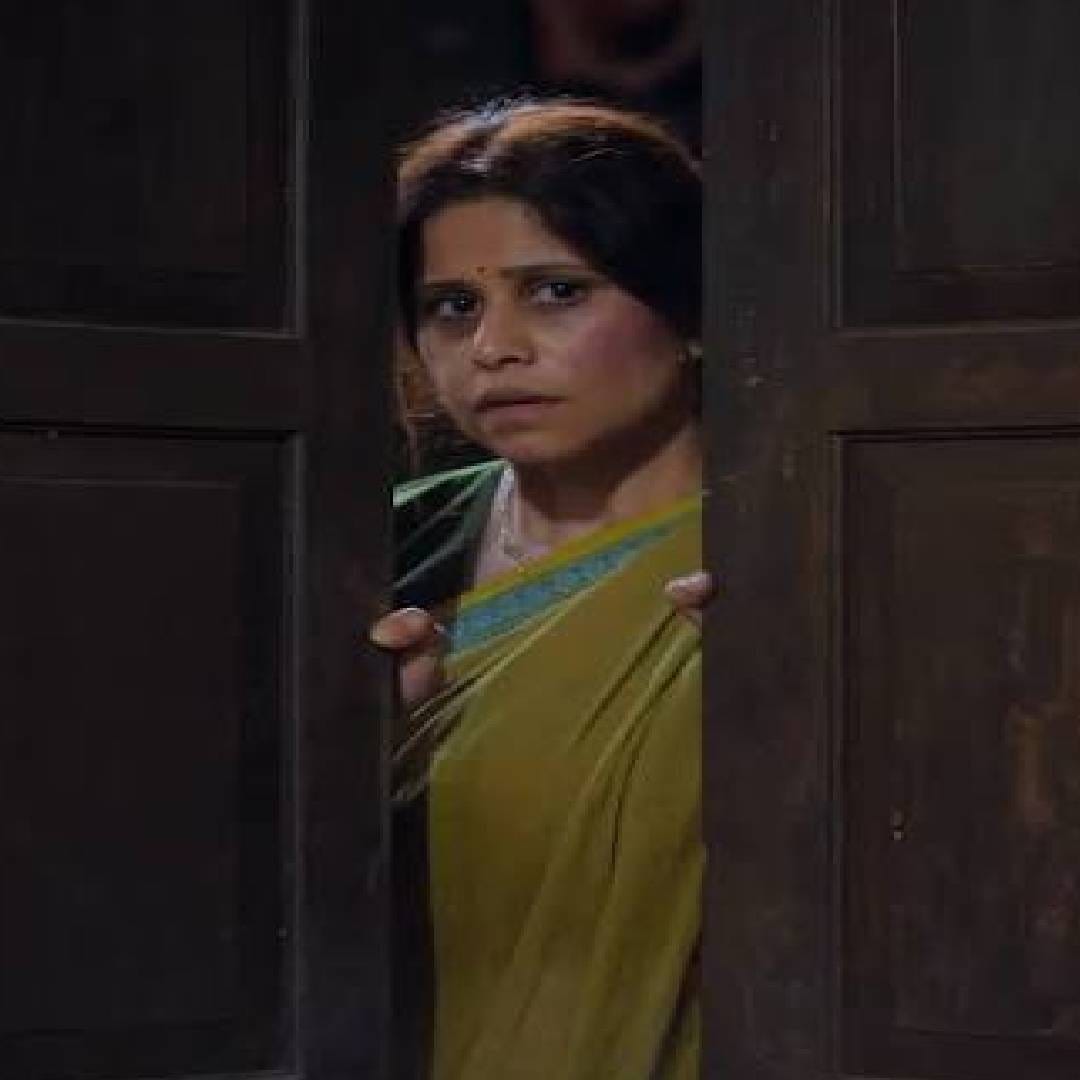 ऋषिकेश तुरई यांचं लेखन असलेल्या या चित्रपटाचं दिग्दर्शन विविध कोरगांवकर या नव्या दमाच्या दिग्दर्शकाने केलं आहे. रहस्य, विनोद आणि लोककथांचा अनोखा संगम असलेल्या या चित्रपटाला सर्व स्तरांतून उत्स्फूर्त प्रतिसाद मिळत आहे. या चित्रपटातील प्रत्येक कलाकाराच्या अभिनयाचं विशेष कौतुक होत आहे.