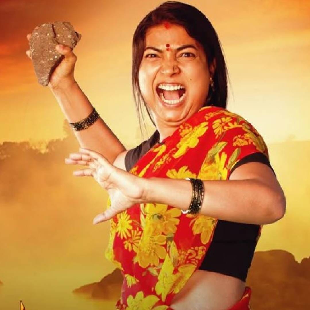 'देऊळ बंद 2'ने पहिल्या आठवड्यात कमाईचा 30 कोटी रुपयांचा टप्पा पार केला होता. त्यानंतर दुसऱ्या आठवड्यात 22.40 कोटी रुपयांची कमाई झाली. तिसऱ्या आठवड्यातील कमाईचा आकडा 11.15 कोटी रुपये इतका होता. तर चौथ्या आठवड्याची कमाई 6.22 कोटी रुपये इतकी झाली.