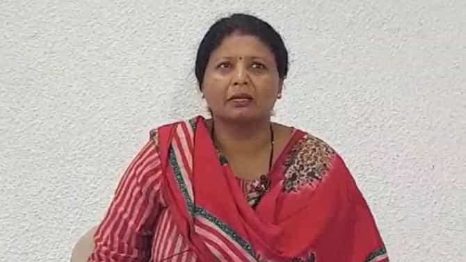शिवसेना ठाकरे गटाचे खासदार वेगळा गट स्थापन करणार? सुषमा अंधारे यांची पहिली प्रतिक्रिया, कोणाला धरलं जबाबदार?