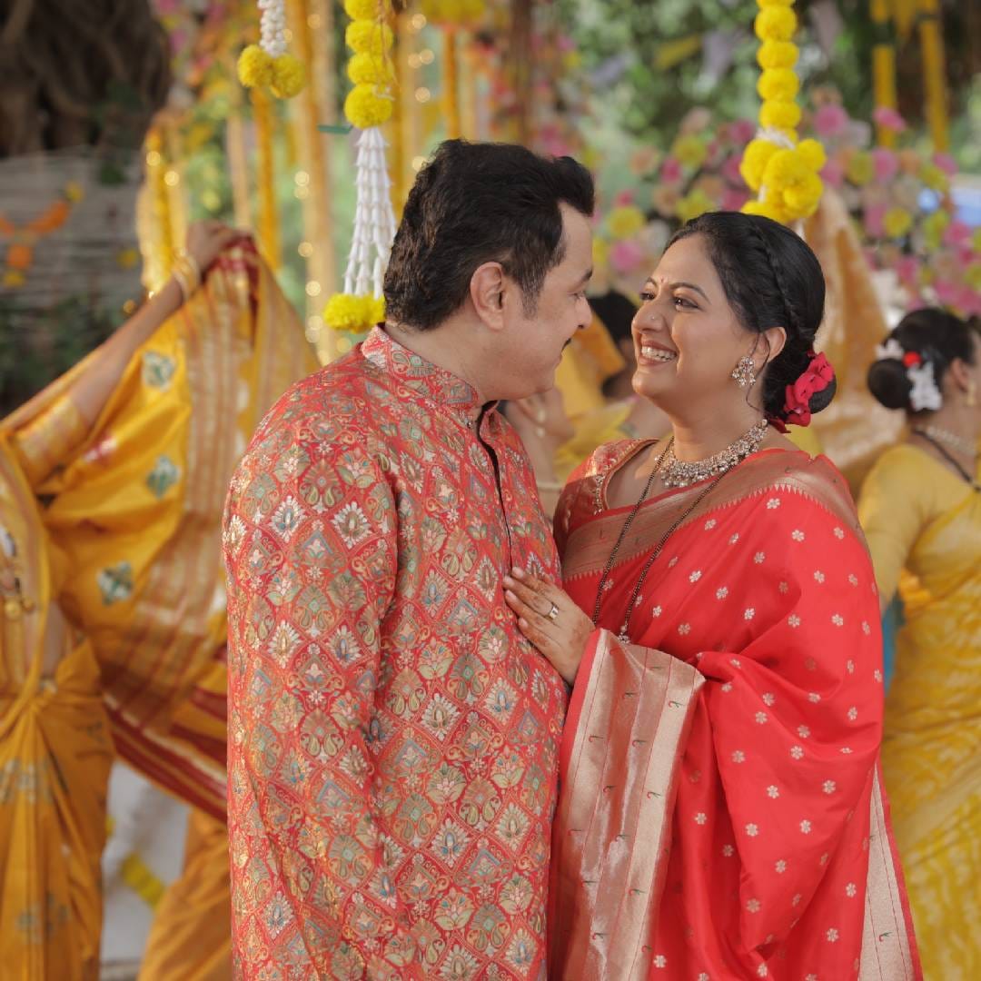 "समर आणि स्वानंदी एकमेकांबद्दलच्या भावना कधी व्यक्त करणार आहेत, ते प्रेमात कधी पडणार, याची प्रेक्षकांना खूप उत्सुकता होती आणि त्या अपेक्षा पूर्ण करण्याची जबाबदारी आमच्यावर होती. लेखकांनी अतिशय सुंदर प्रसंग लिहिले आहेत आणि आम्ही ते तितक्याच प्रामाणिकपणे साकारले. प्रत्येक प्रसंगातील भावना वेगळी होती. एक कलाकार म्हणून त्या भावना अचूकपणे साकारणं हे आमच्यासाठी एक मोठं आव्हान होतं," अशा शब्दांत तेजश्री व्यक्त झाली. 
