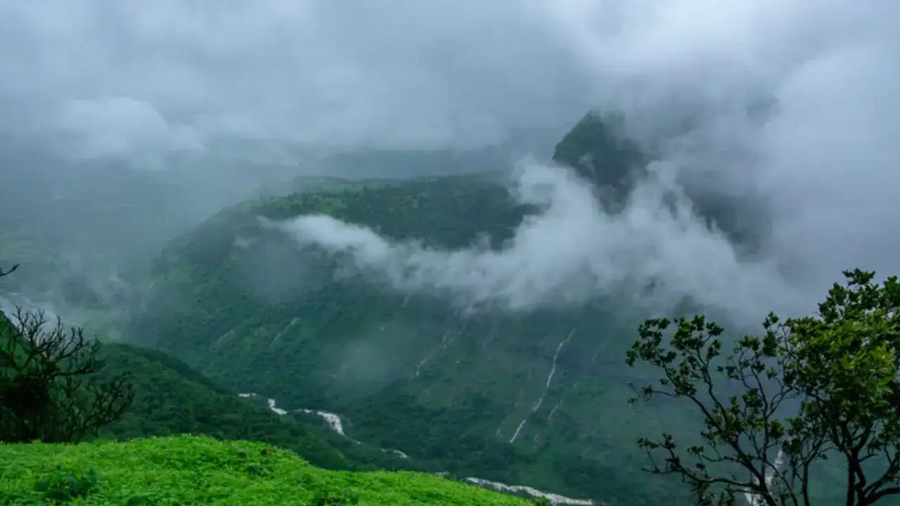 हैदराबादजवळ आहे स्वर्गापेक्षा सुंदर ठिकाण, एकदा गेलात तर परत