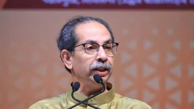 मोठी बातमी! उद्धव ठाकरेंची खासदारांसोबतची बैठक संपली, कोण हजर, कोण गैरहजर? यादी समोर
