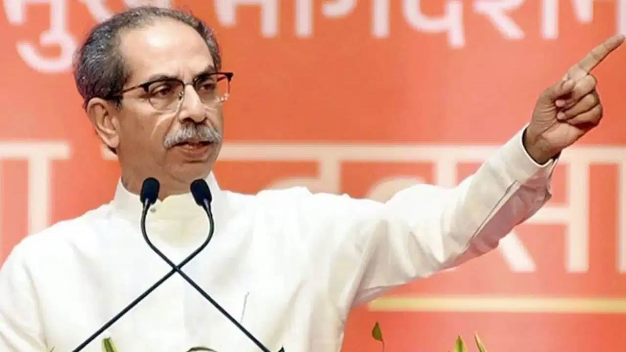 ठाकरेंच्या शिवसेनेत मोठी खळबळ! ठाकरेंचे खासदार वेगळा गट स्थापन करणार? हालचाली वाढल्या! ठाकरेंच्या शिवसेनेत मोठी खळबळ! ठाकरेंचे खासदार वेगळा गट स्थापन करणार? हालचाली वाढल्या!