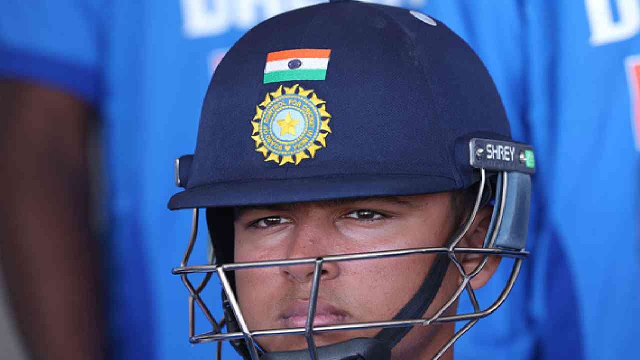 त्यामुळे सचिन तेंडुलकरपासून अनेक दिग्गज खेळाडूंची इच्छा होती की, वैभव सूर्यवंशीला टीम इंडियाकडून संधी मिळाली पाहिजे. वैभव आता अवघ्या 15 वर्षांचा आहे. आयपीएलचा, अंडर 19 क्रिकेटचा अनुभव त्याच्या गाठिशी आहे. फलंदाजी करताना त्याचं टॅलेंट दिसून येतं.  (Getty Images)