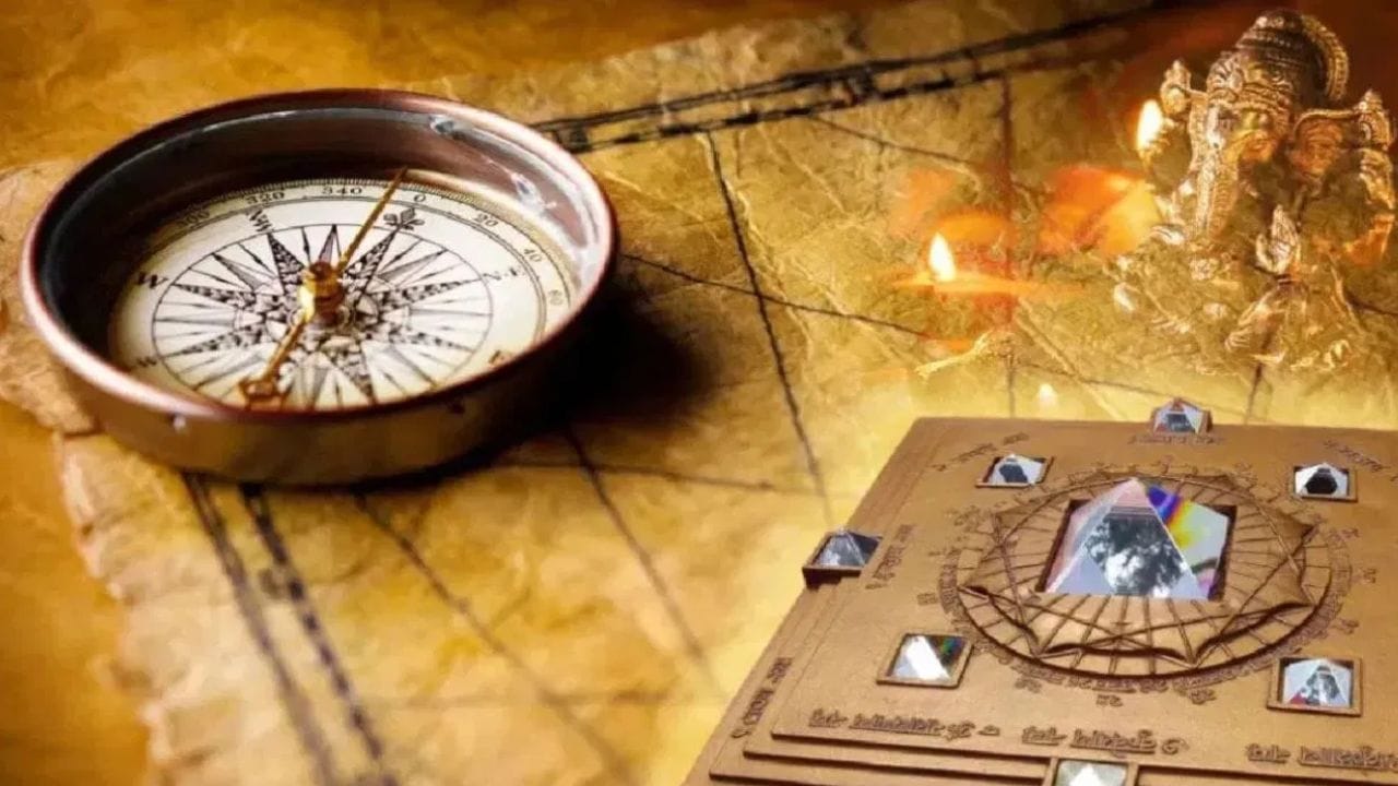 Vastu Shastra : तुम्ही देखील करतायेत ही चूक? पडू शकते महागात, घरात येते गरिबी Vastu Shastra : तुम्ही देखील करतायेत ही चूक? पडू शकते महागात, घरात येते गरिबी