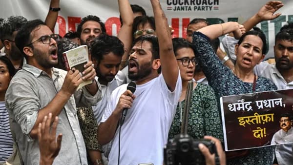 अभिजीत दिपके यांच्या संसदेवरील मोर्चाला परवानगी नाही, नियम मोडल्यास... दिल्ली पोलिसांचा गंभीर इशारा