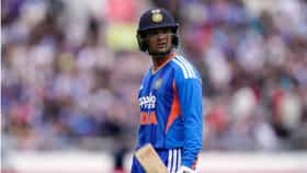 India vs Zimbabwe: अभिषेक शर्माचं आता काय खरं नाही, स्वत:च्या पायावर मारून घेतली कुऱ्हाड!
