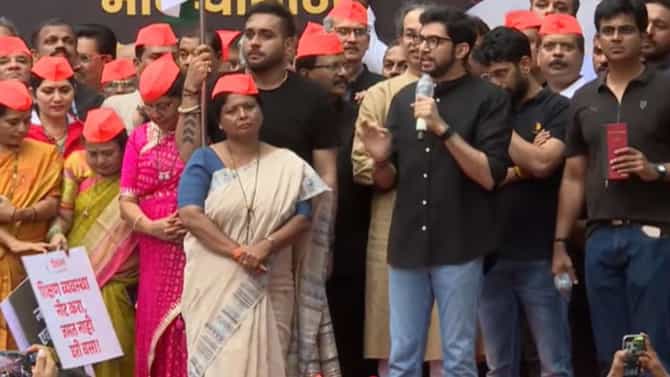 झुकणार नाही, वाकणार नाही आम्हाला कापलं तरी..., आदित्य ठाकरेंचा मुंबईतून भाजपवर हल्लाबोल, दिपकेंच्या आंदोलनावरून वातावरण तापलं