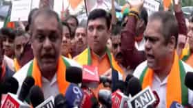 मुंबईत भाजपचं आंदोलन पेटलं, अमित साटम रस्त्यावर, भाजप कार्यकर्ते काँग्रेसविरोधात आक्रमक.