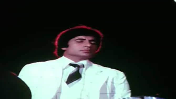 गाणं असावं तर असं, जे एकदा ऐकलं तरी दिवसभर गुणगुणतात लोक, 45 वर्षांपासून प्रचंड लोकप्रिय