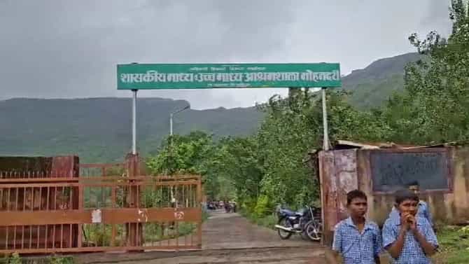 इयत्ता 9वीत शिकत असलेल्या मुलीने दिला बाळाला जन्म, आश्रम शाळेतील खळबळजनक प्रकरण समोर