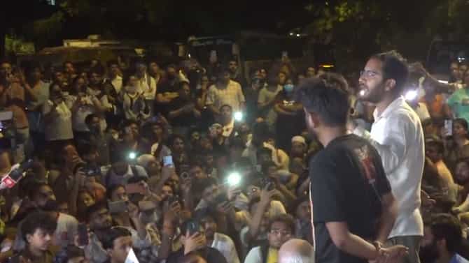 धर्मेंद्र प्रधान यांचा राजीनामा होत नाही, तोपर्यंत मैदान सोडणार नाही; जंतरमंतरवर पुन्हा तरुणांचा एल्गार