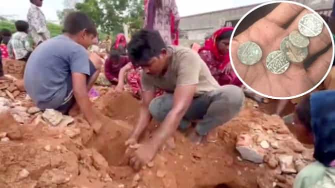 ढीगारा झाला कुबेराचा खजाना, ज्याला जे नाणे मिळाले तो घेऊन पळाला, खोदकामासाठी लोकांची गर्दी...