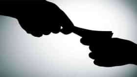 धक्कादायक, महिला GST ऑफिसरला लाच घेताना रंगेहात अटक.