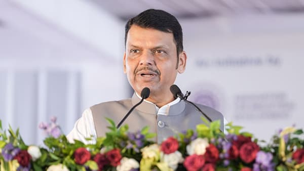 आता 300 स्क्वेअर फुटाचं घर मोफत, देवेंद्र फडणवीसांची थेट मोठी घोषणा, नेमका विषय काय?
