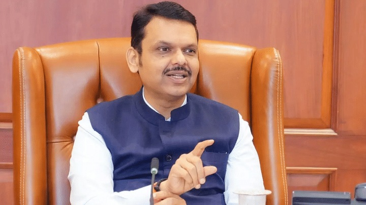 इकडे धर्मेद्र प्रधानांचा राजीनामा तिकडे मुख्यमंत्री फडणवीस थेट दिल्लीला रवाना; मोठ्या... इकडे धर्मेद्र प्रधानांचा राजीनामा तिकडे मुख्यमंत्री फडणवीस थेट दिल्लीला रवाना; मोठ्या...