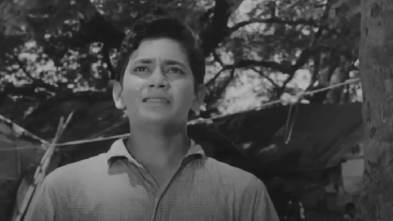 या गाण्याशी एक अतिशय प्रसिद्ध किस्सा जोडला आहे. सांगितले जाते की, जेव्हा चित्रपटातून हे गाणे काढून टाकण्याची चर्चा झाली, तेव्हा मोहम्मद रफी यांनी त्याच्या बाजूने उभे राहिले. त्यांना या गाण्यावर इतका विश्वास होता की, त्यांनी ते गाण्यासाठी फक्त १ रुपया फी घेतली. नंतर मात्र हेच गाणे चित्रपटाचे सर्वात मोठे वैशिष्ट्य बनले आणि रफी साहेबांना यासाठी सर्वोत्कृष्ट पुरुष पार्श्वगायकाचा फिल्मफेअर पुरस्कारही मिळाला.