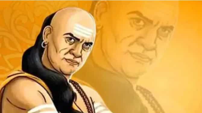Chanakya Niti : आयुष्यात कधी गरिबीचं तोंड पहावं लागणा नाही, फक्त या गोष्टींवर नियंत्रण ठेवा