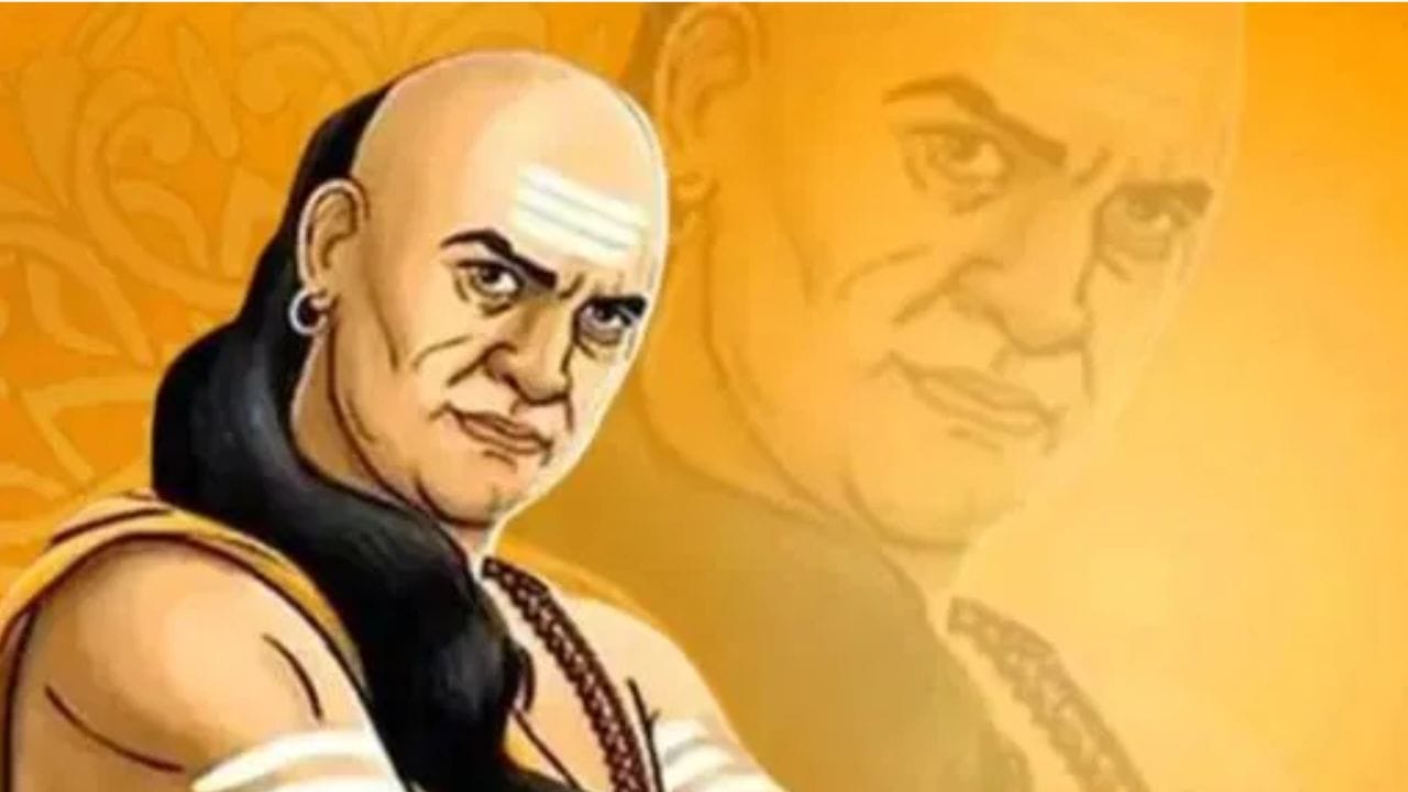 Chanakya Niti : आयुष्यात कधी गरिबीचं तोंड पहावं लागणा नाही, फक्त या गोष्टींवर नियंत्रण ठेवा Chanakya Niti : आयुष्यात कधी गरिबीचं तोंड पहावं लागणा नाही, फक्त या गोष्टींवर नियंत्रण ठेवा