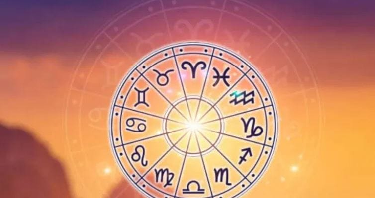 वृश्चिक राशीच्या लोकांनाही गुरु ग्रहाच्या अस्ताचा फायदा होईल. विचार करूनच आर्थिक व्यवहार करा. कुणाशी चर्चा करताना धीर धरा. चिडचिड करू नका. कुटुंब आणि मित्र मदतीला धावेल. तुमच्या आयुष्यात काहीतरी चांगलं घडेल.