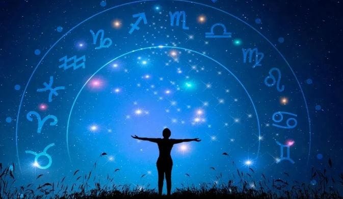 मिथुन : नवीन संधी तुमच्यासाठी प्रगतीचे दरवाजे उघडतील. व्यवसायात नवीन ग्राहक किंवा मोठा करार मिळू शकतो. विद्यार्थ्यांना अभ्यासात अपेक्षित यश मिळेल. नोकरीत तुमच्या कल्पनांचे कौतुक होईल. मित्र आणि नातेवाईकांचे सहकार्य मिळाल्याने आत्मविश्वास वाढेल. आर्थिक स्थिती पूर्वीपेक्षा चांगली राहील.