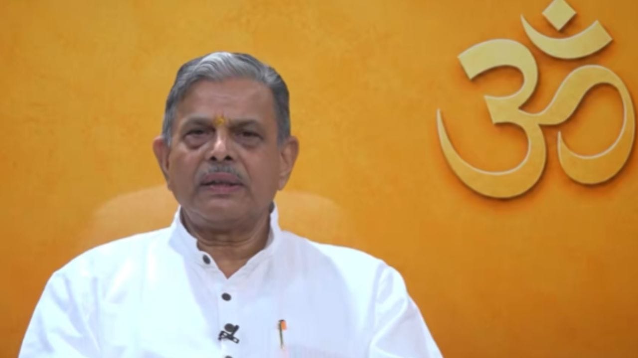 अयोध्येमधील राम मंदिराच्या दानपेटीतून चोरी, संघाची पहिली प्रतिक्रिया समोर, काय केली मागणी? अयोध्येमधील राम मंदिराच्या दानपेटीतून चोरी, संघाची पहिली प्रतिक्रिया समोर, काय केली मागणी?