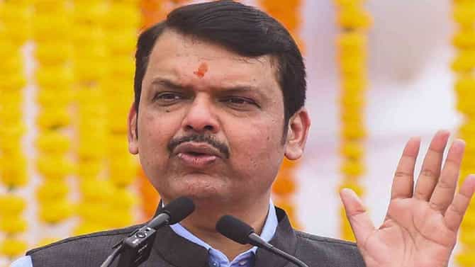 Devendra Fadnavis : तुम्ही रामरक्षा आंदोलन करता आणि तुम्हाला.. मुख्यमंत्री फडणवीसांचा उद्धव ठाकरे यांच्या जिव्हारी लागणारा वार