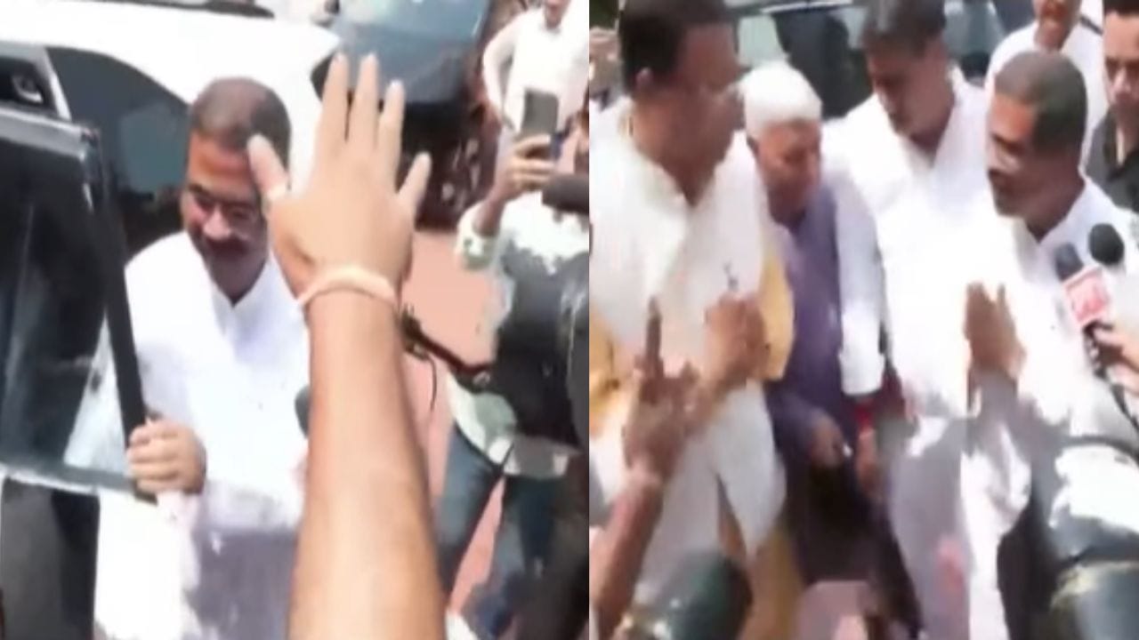 धर्मेंद्र प्रधान यांना बघताच सत्ताधारी पक्षाच्या खासदारांनी धाव, राजीनाम्यानंतर संसदेत पोहोचताच.. धर्मेंद्र प्रधान यांना बघताच सत्ताधारी पक्षाच्या खासदारांनी धाव, राजीनाम्यानंतर संसदेत पोहोचताच..
