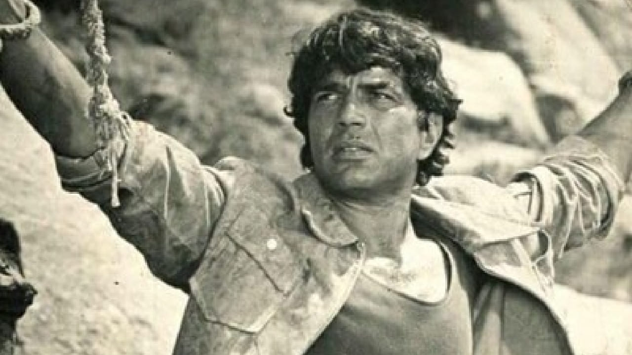 याला म्हणतात चित्रपट, तब्बल 5 वर्षे थिएटरमध्ये सुरु होता हा चित्रपट, धर्मेंद्र यांना मिळालेली प्रचंड प्रसिद्धी, ठरला ब्लॉकबस्टर याला म्हणतात चित्रपट, तब्बल 5 वर्षे थिएटरमध्ये सुरु होता हा चित्रपट, धर्मेंद्र यांना मिळालेली प्रचंड प्रसिद्धी, ठरला ब्लॉकबस्टर