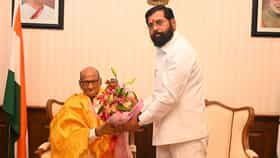 कॅबिनेट बैठक सोडून एकनाथ शिंदे शरद पवारांच्या भेटीला, बंद दालनाआड....