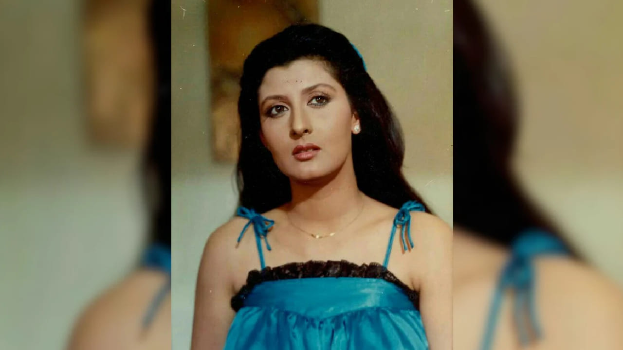 बॉलिवूड अभिनेत्री संगीता बिजलानी यांच्या वैयक्तिक आयुष्याची चर्चा अनेक वर्षांपासून होत आली आहे. त्यांच्या वाढदिवसानिमित्त पुन्हा एकदा त्यांच्या प्रेमसंबंध, विवाह आणि घटस्फोटाच्या प्रवासाची चर्चा रंगली आहे.