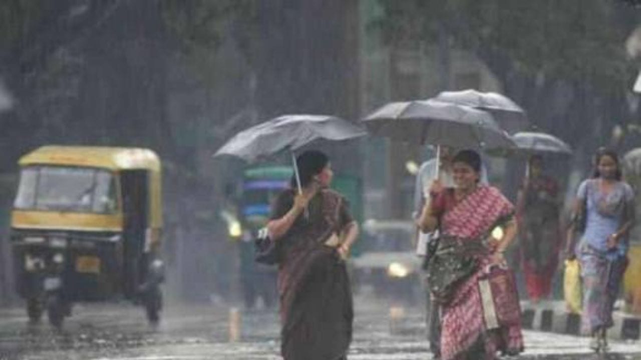 IMD Monsoon Update : आभाळ फाटणार, राज्यात पावसाचा रेड अलर्ट, हवामान विभागाकडून मोठा इशारा IMD Monsoon Update : आभाळ फाटणार, राज्यात पावसाचा रेड अलर्ट, हवामान विभागाकडून मोठा इशारा