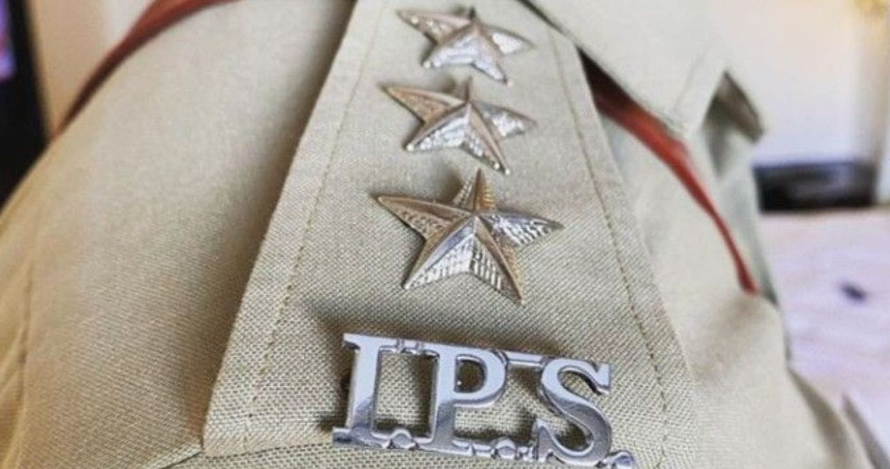 प्रशिक्षणार्थी IPS अधिकाऱ्याचा मित्राच्या घरी आत्महत्येचा प्रयत्न; पोलिसांच्या वर्तुळात खळबळ प्रशिक्षणार्थी IPS अधिकाऱ्याचा मित्राच्या घरी आत्महत्येचा प्रयत्न; पोलिसांच्या वर्तुळात खळबळ