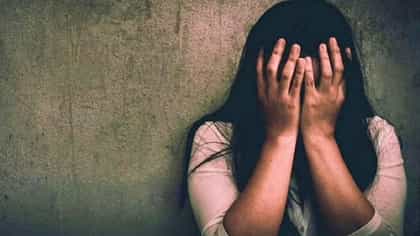 60 वर्षांच्या नराधमाने 2 सख्या बहिणींचे वारंवार तोडले लचके...