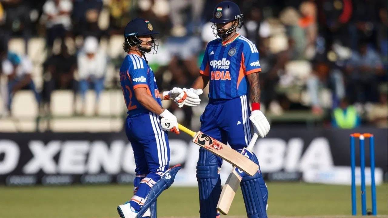 भारताने दुसरा टी20 सामना जिंकला तर तीन सामन्यांच्या टी20 मालिकेत 2-0 ने आघाडी घेईल. यासह भारताचा मालिका विजय होईल आणि तिसरा सामना फक्त औपचारिक राहिल. यासह कर्णधार श्रेयस अय्यरसाठी हा मालिका विजय खास असेल. त्याच्या नेतृत्वात भारताचा पहिला आंतरराष्ट्रीय टी20 मालिका विजय असेल. (PHOTO CREDIT- PTI)