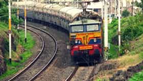 चार्ट तयार झाल्यानंतरही मिळू शकते सीट तेही कन्फर्म, रेल्वेचा नियम काय.