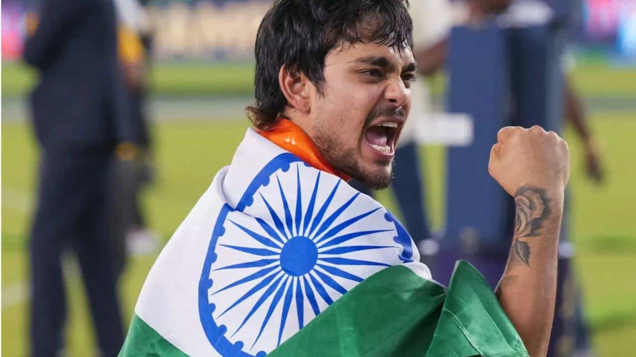 इशान किशनने आयसीसी टी20 क्रमवारीत मोठा कारनामा केला आहे. यापूर्वी अशी कामगिरी कोणत्याही विकेटकीपर फलंदाजाला जमलेली नाही. टी20 रँकिंगमध्ये 900हून अधिक रेटिंग पॉइंट मिळवणारा पहिला विकेटकीपर आहे.(Photo: PTI)
