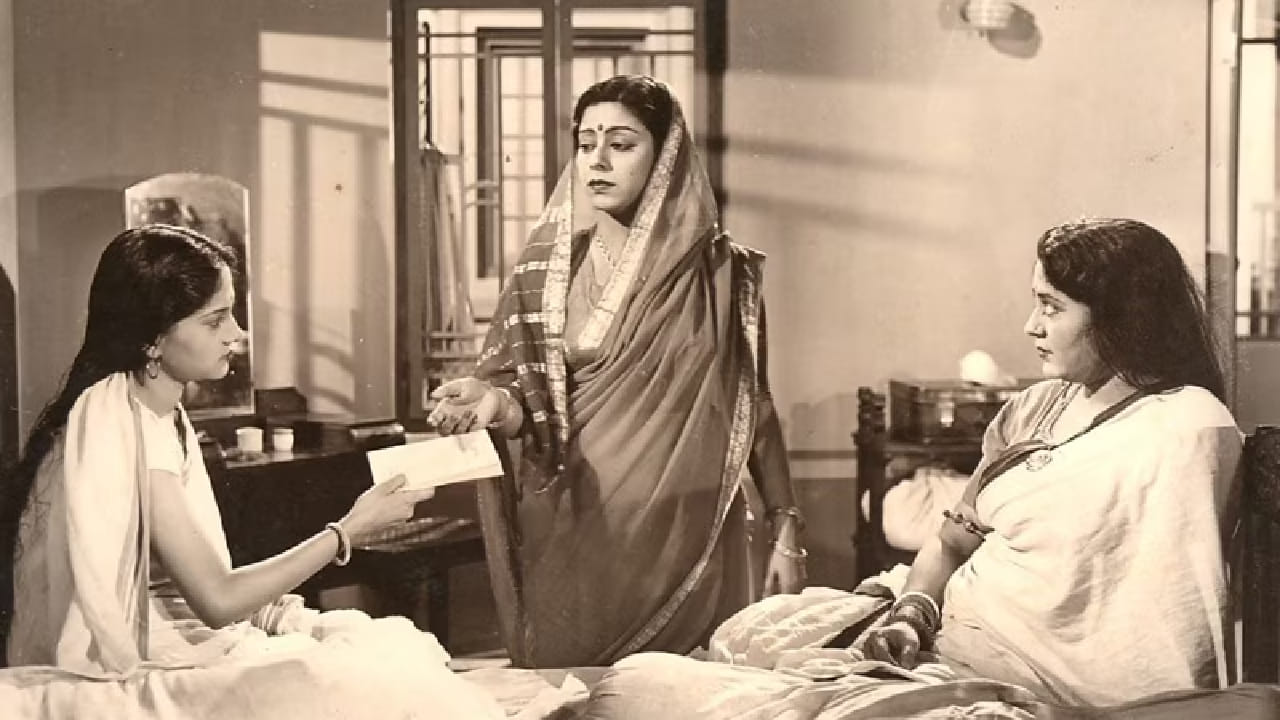 भारतीय चित्रपटसृष्टीतील त्यांच्या उल्लेखनीय योगदानाची दखल घेत भारत सरकारने त्यांना दादासाहेब फाळके पुरस्काराने सन्मानित केले होते. आजही कानन देवी यांचे नाव भारतीय सिनेसृष्टीतील सर्वात प्रभावशाली आणि यशस्वी अभिनेत्रींपैकी एक म्हणून आदराने घेतले जाते.