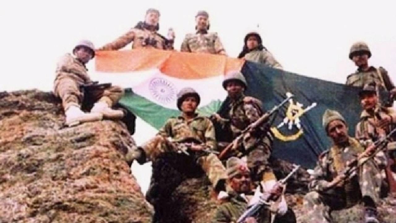 Kargil Vijay Diwas 2026: भारताच्या लष्करी इतिहासातील सर्वांत गौरवशाली अध्याय; 'ऑपरेशन विजय'बद्दल जाणून घ्या.. Kargil Vijay Diwas 2026: भारताच्या लष्करी इतिहासातील सर्वांत गौरवशाली अध्याय; 'ऑपरेशन विजय'बद्दल जाणून घ्या..