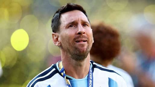 Lionel Messi Crying : फायनलमध्ये स्पेनकडून पराभव झाल्यानंतर लियोनेल मेसीच्या अश्रूचा बांध फुटला, VIDEO