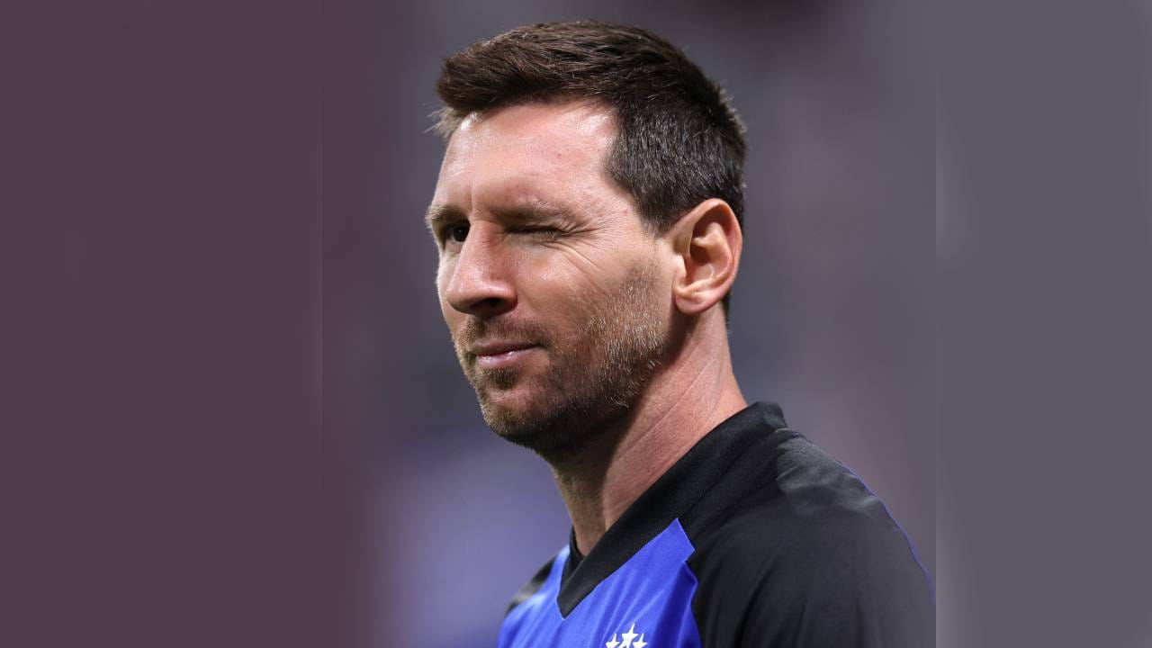 FIFA: 'आम्हाला काहीच आयतं मिळालेलं नाही', अर्जेंटीनाबाबत सुरू असलेल्या चर्चांवरून मेस्सीचा संताप FIFA: 'आम्हाला काहीच आयतं मिळालेलं नाही', अर्जेंटीनाबाबत सुरू असलेल्या चर्चांवरून मेस्सीचा संताप