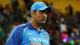 महेंद्रसिंह धोनी टिमसोबत का बसत नव्हता? अंबाती रायडूने सांगितली ड्रेसिंग रूममधील बातमी
