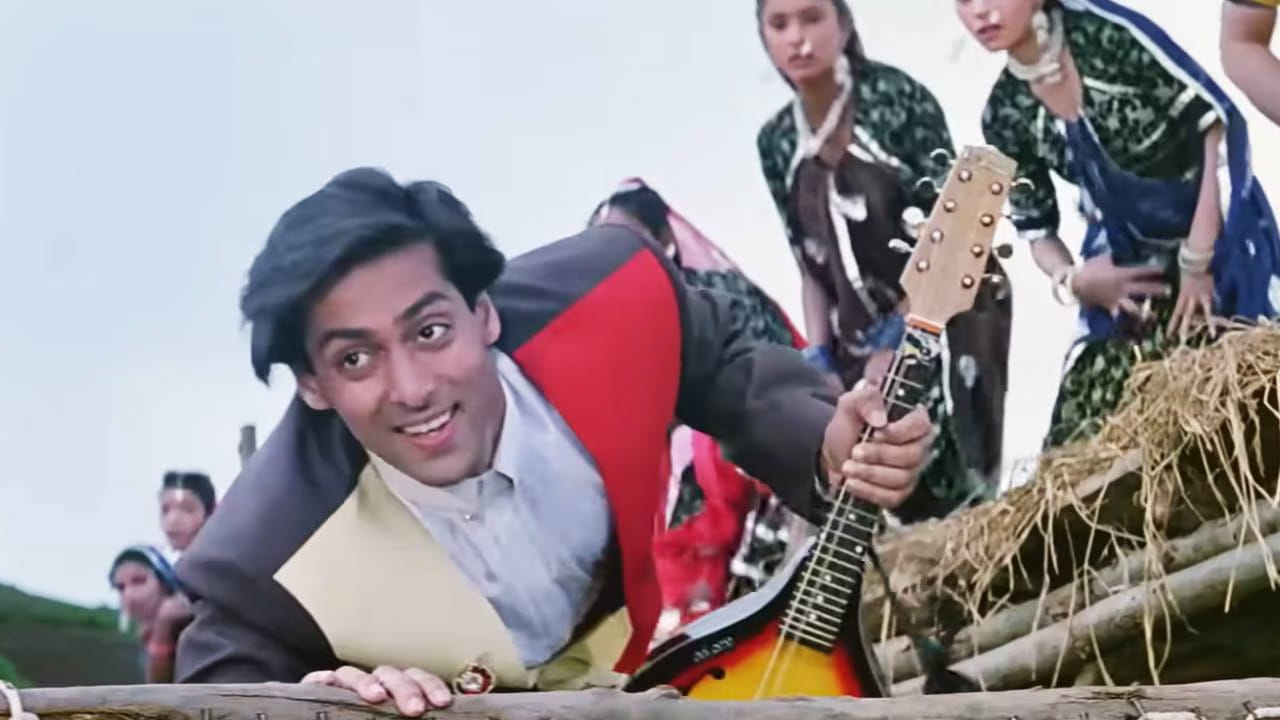 प्रदर्शित झाल्यानंतर हे गाणे रेडिओ आणि दूरदर्शनवर दीर्घकाळ लोकप्रिय राहिले. डिजिटल युगातही या गाण्याची लोकप्रियता कायम असून, यूट्यूबवरील राजश्रीच्या अधिकृत चॅनेलवर या गाण्याच्या दोन व्हिडिओंना मिळून 3 कोटींहून अधिक व्ह्यूज मिळाले आहेत.