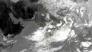 Maharashtra Weather Update : महाराष्ट्रात तूफान पाऊस, या जिल्ह्यांमध्ये शाळांना सुट्टी जाहीर, पुढील 24 तासात..