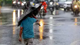 राज्यात पुढील 4 दिवस धो-धो... पावसाचा थेट रेड अलर्ट जारी.